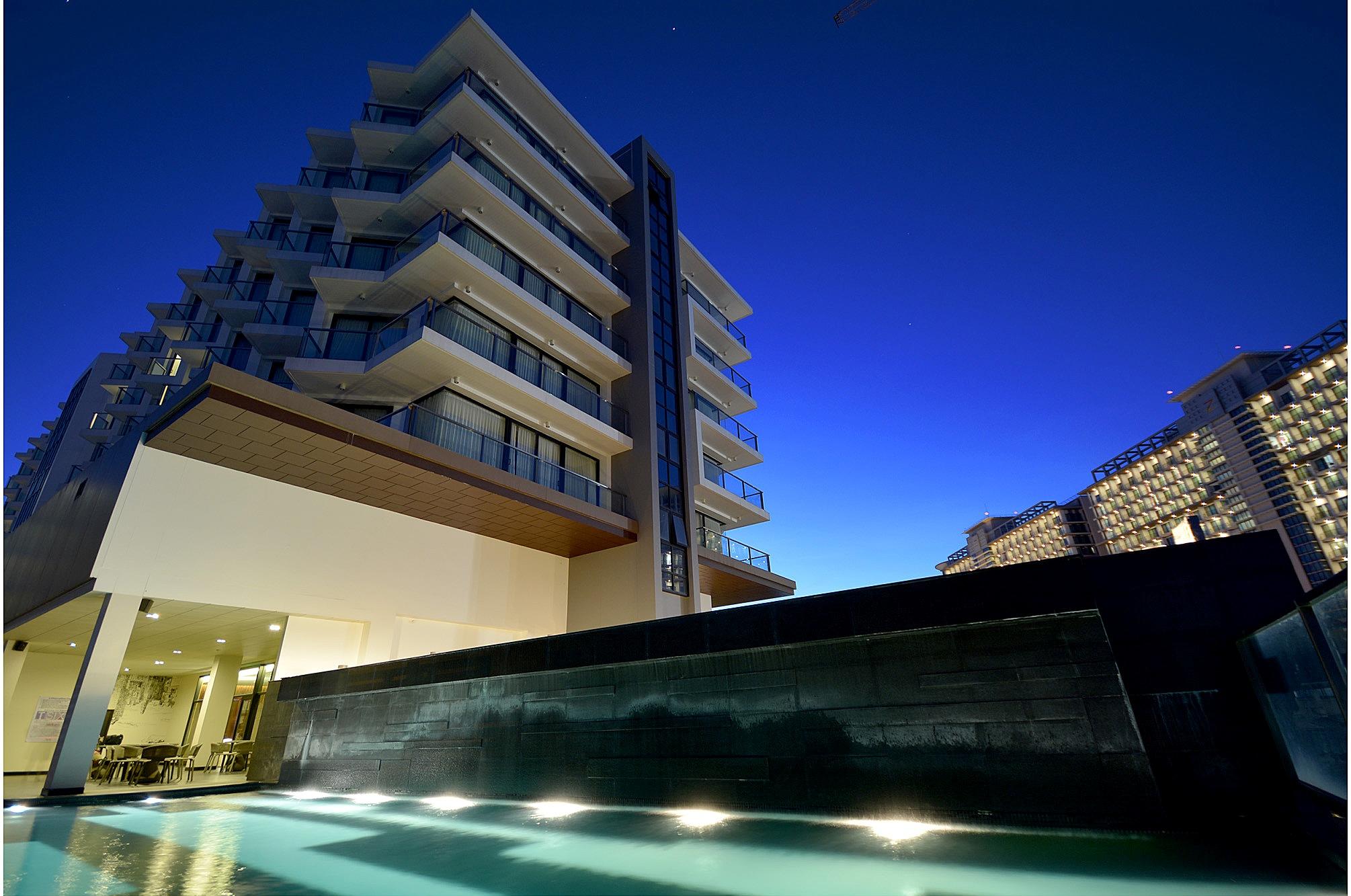Tsix5 Quarter Hotel Pattaya Exterior foto
