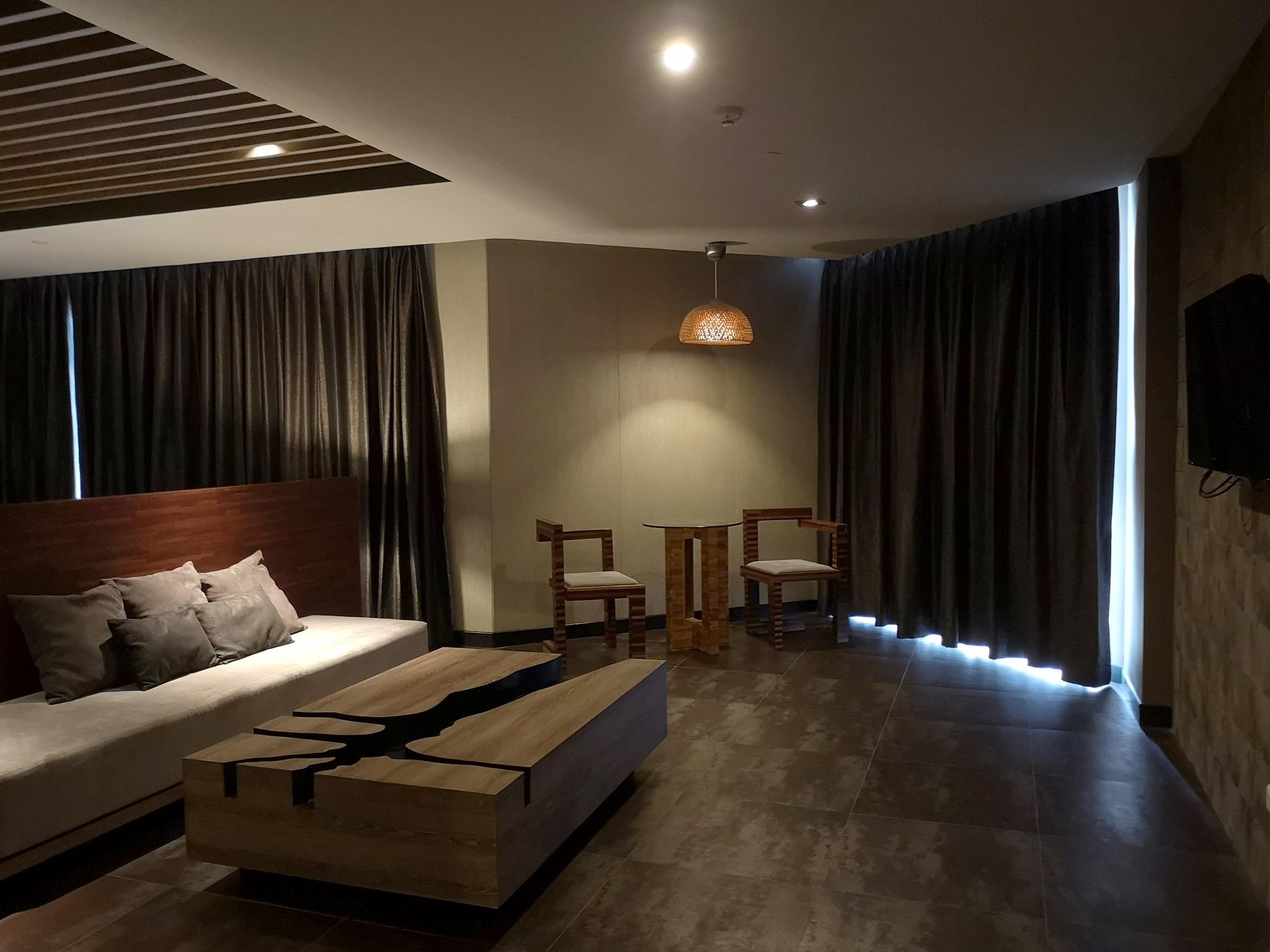 Tsix5 Quarter Hotel Pattaya Exterior foto