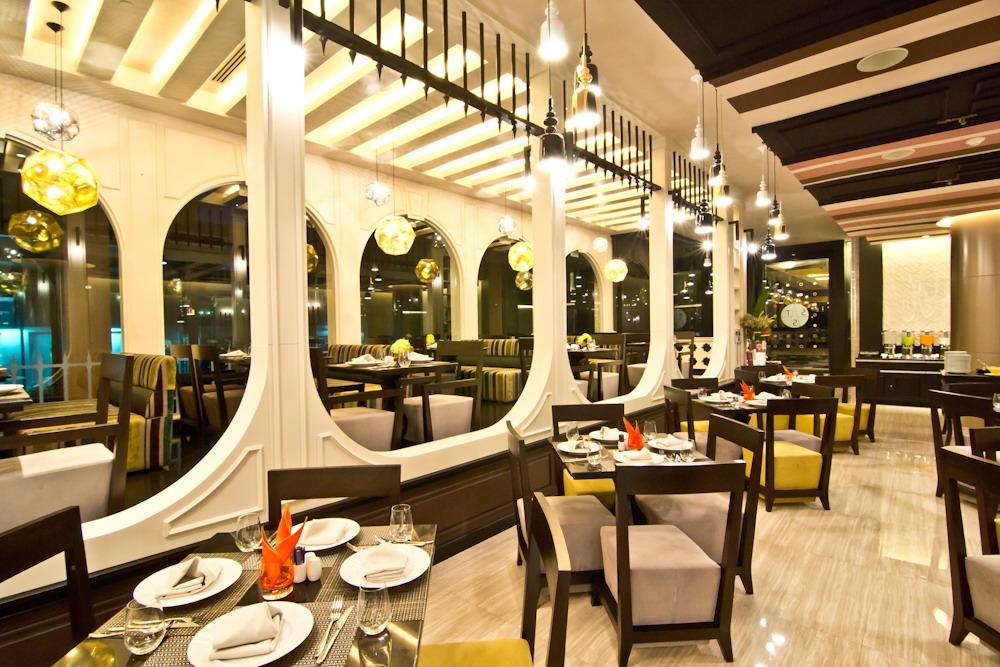 Tsix5 Quarter Hotel Pattaya Exterior foto