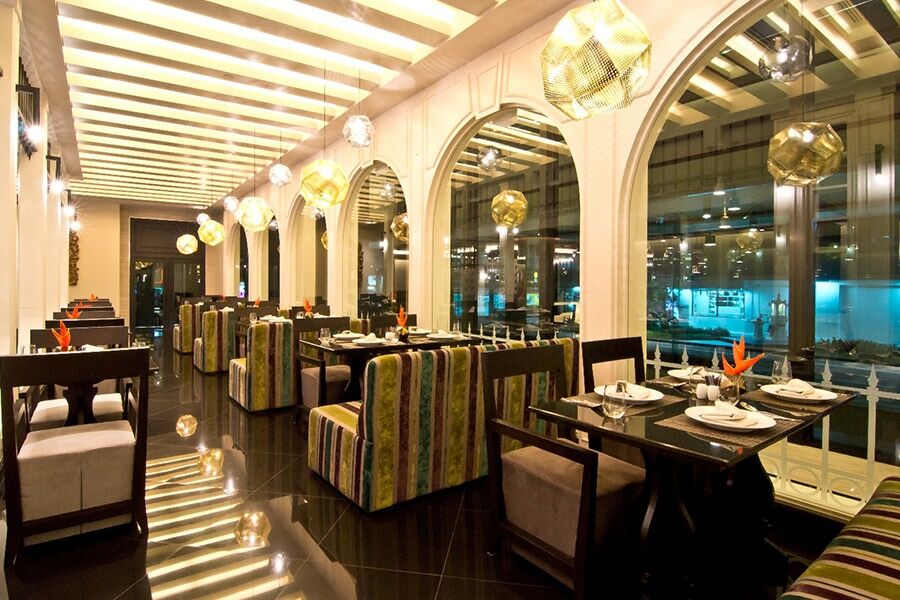 Tsix5 Quarter Hotel Pattaya Exterior foto